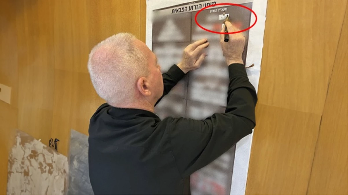 İsrail Savunma Bakanı’ndan skandal paylaşım! Muhammed Deif’in isminin üstüne çizik attı