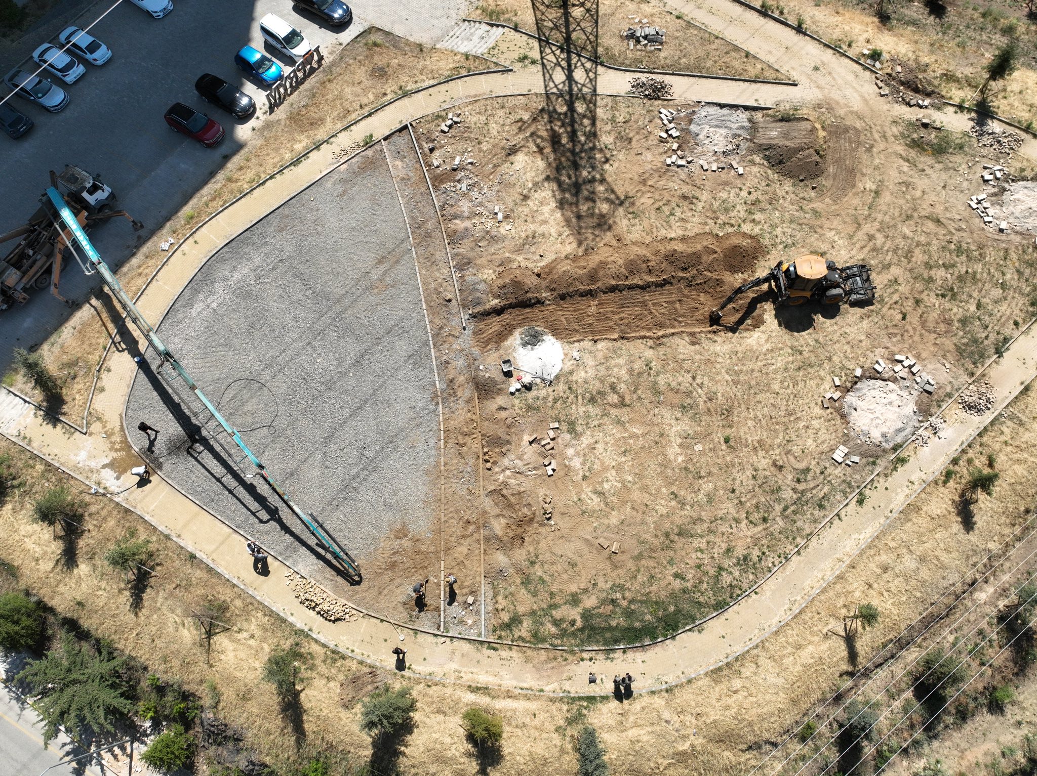 TOPÇAM MAHALLESİ YAZICIOĞLU BÖLGESİNE YENİ PARK ALANI YAPILIYOR TOPÇAM MAHALLESİ YAZICIOĞLU BÖLGESİNE YENİ PARK ALANI YAPILIYOR