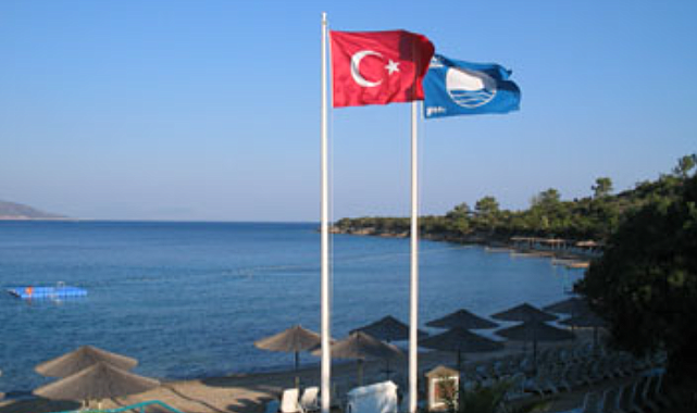 Mavi Bayraklı Plajlar Neden Bu Kadar Önemli? Türkiye ve İzmir Neden Zirvede?