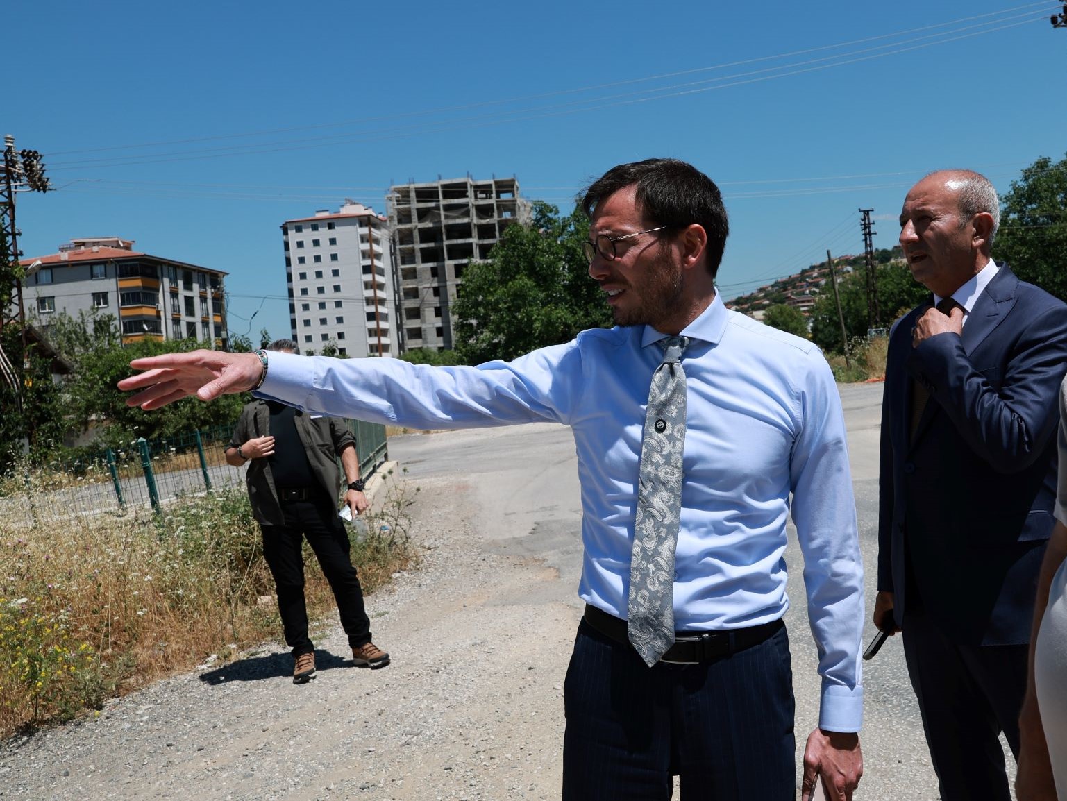 YENİYURT MAHALLESİNDE ASFALT ÇALIŞMALARI DEVAM EDİYOR