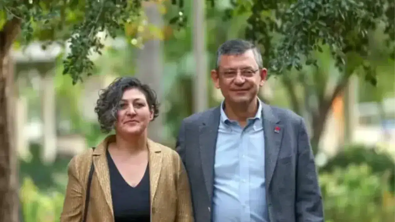 Didem Özel Kimdir? Özgür Özel’in Eşi Ne İş Yapıyor?