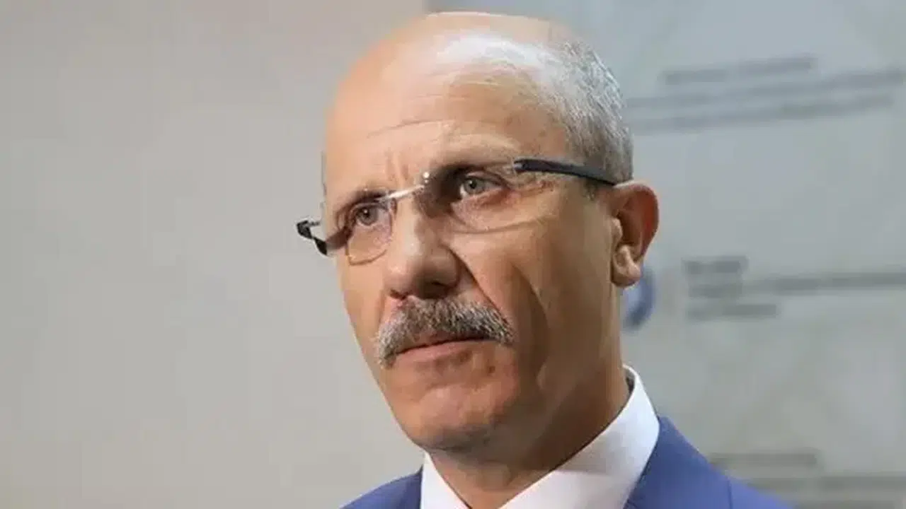 Erol Özvar Kimdir, Kaç Yaşında, Ne Mezunu? YÖK Başkanlığına Atanan İsmin Biyografisi ve Hayatı