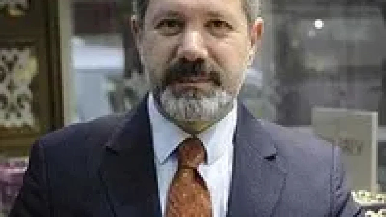 İslam Memiş kimdir, aslen nereli, kaç yaşında, ne iş yapıyor? İşte altın ve dolar tahminleriyle gündemden düşmeyen uzmanın hayatı!